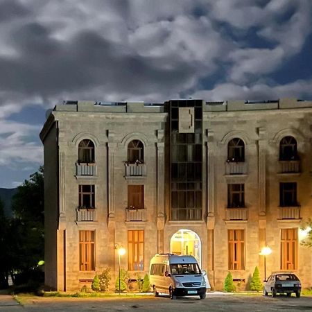Arpa Hotell Yeghegnadzor Eksteriør bilde